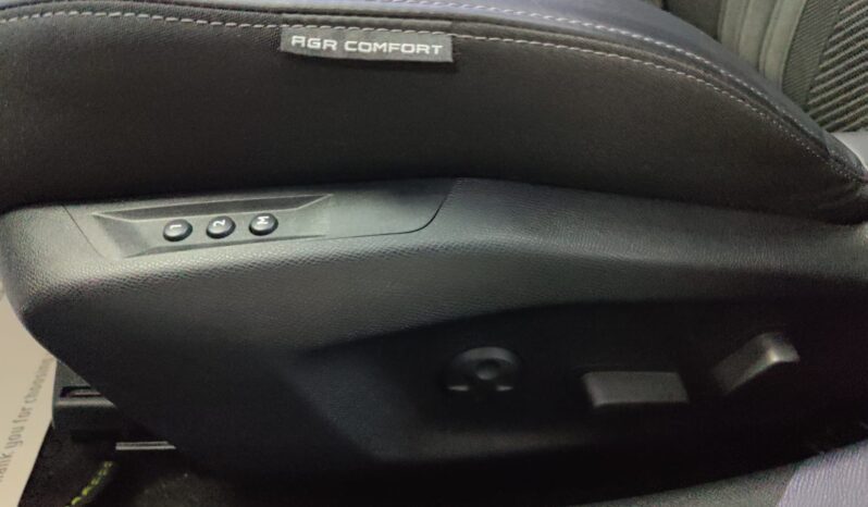 Peugeot 408 130 EAT8 GT pieno