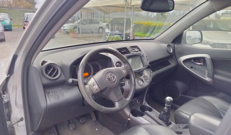 Toyota RAV4 Crossover 2.2 D-4D 177 CV Luxury pieno