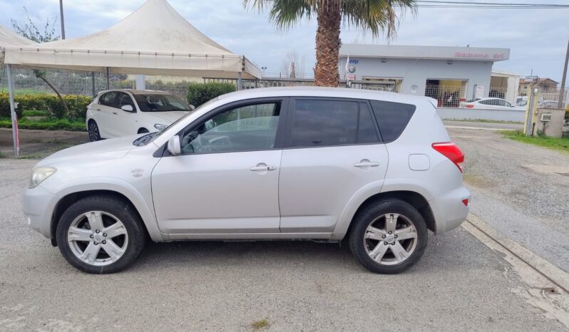 Toyota RAV4 Crossover 2.2 D-4D 177 CV Luxury pieno