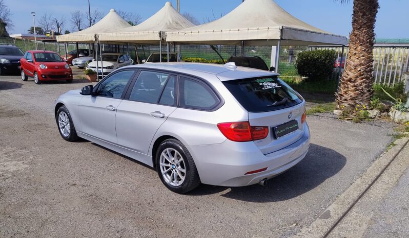 Bmw 318d Touring pieno