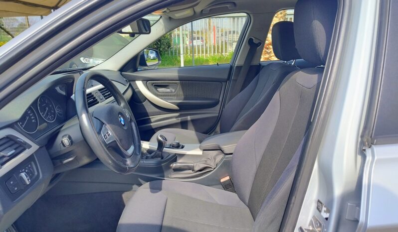 Bmw 318d Touring pieno