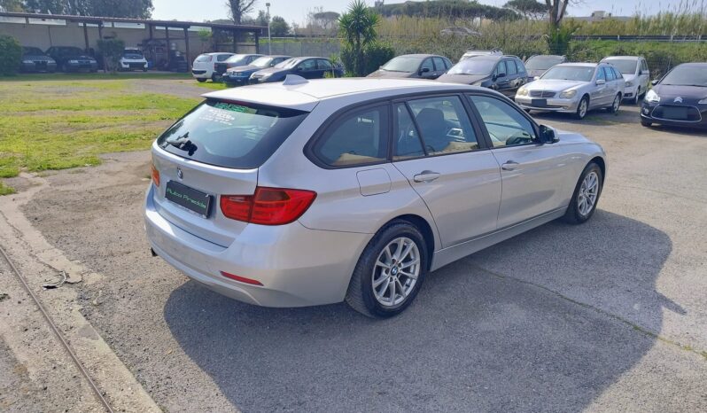 Bmw 318d Touring pieno