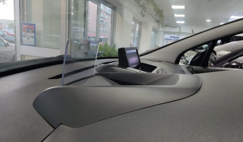 Peugeot 3008 HYbrid4 pieno