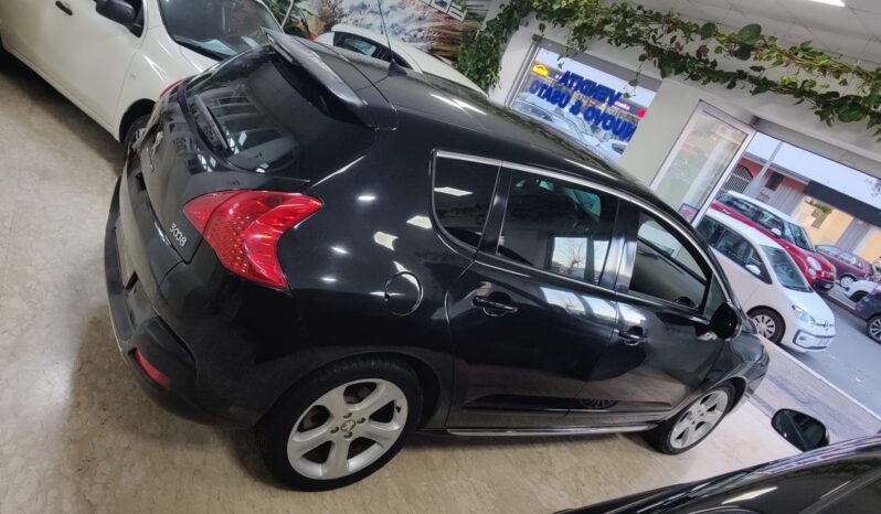 Peugeot 3008 HYbrid4 pieno