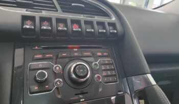 Peugeot 3008 HYbrid4 pieno