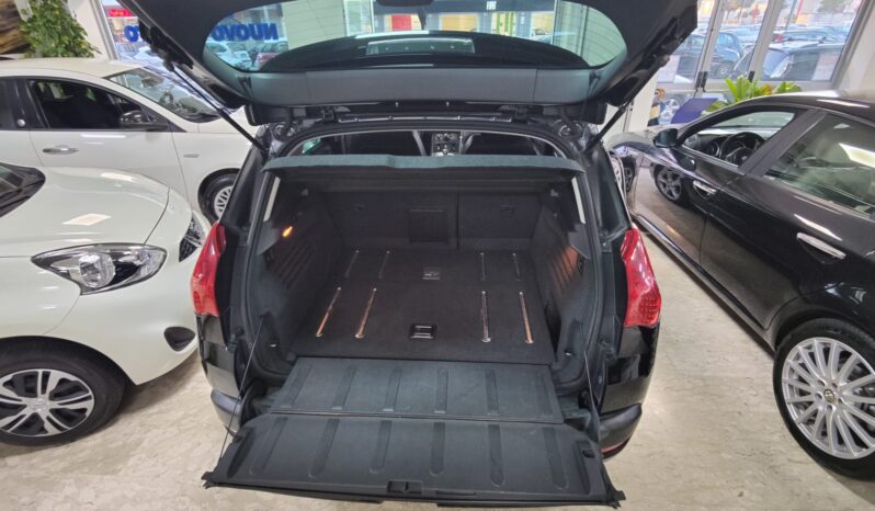 Peugeot 3008 HYbrid4 pieno