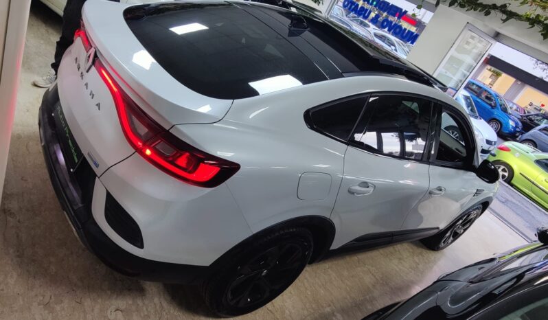 Renault Arkana Hybrid E-Tech 145 CV R.S. Line pieno