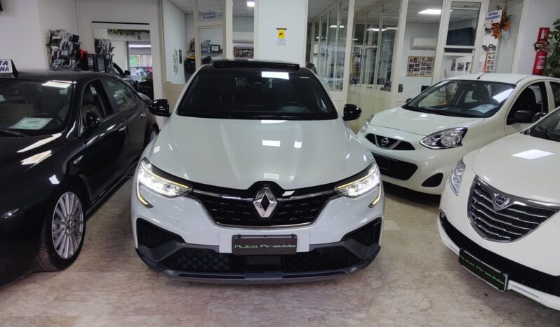 Renault Arkana Hybrid E-Tech 145 CV R.S. Line pieno