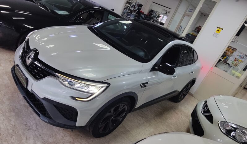 Renault Arkana Hybrid E-Tech 145 CV R.S. Line pieno