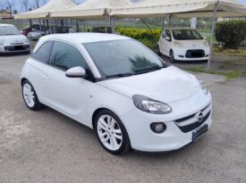 Opel Adam 1.2 70 CV White Link