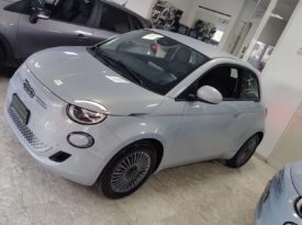 Fiat 500e Berlina 23,8 kWh Icon