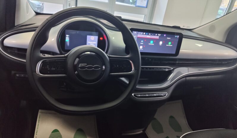 Fiat 500e Berlina 23,8 kWh Icon pieno