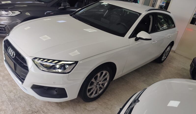 Audi A4 Avant 30 TDI S tronic Business Hybrid pieno