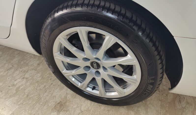 Audi A4 Avant 30 TDI S tronic Business Hybrid pieno