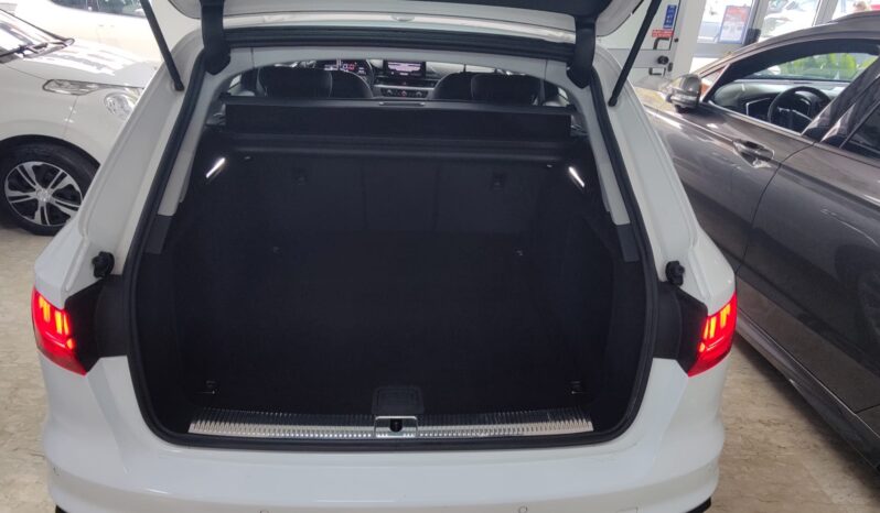 Audi A4 Avant 30 TDI S tronic Business Hybrid pieno