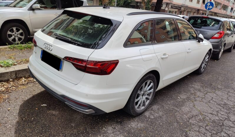 Audi A4 Avant 30 TDI S tronic Business Hybrid pieno