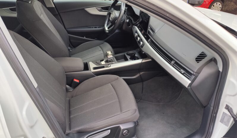 Audi A4 Avant 30 TDI S tronic Business Hybrid pieno