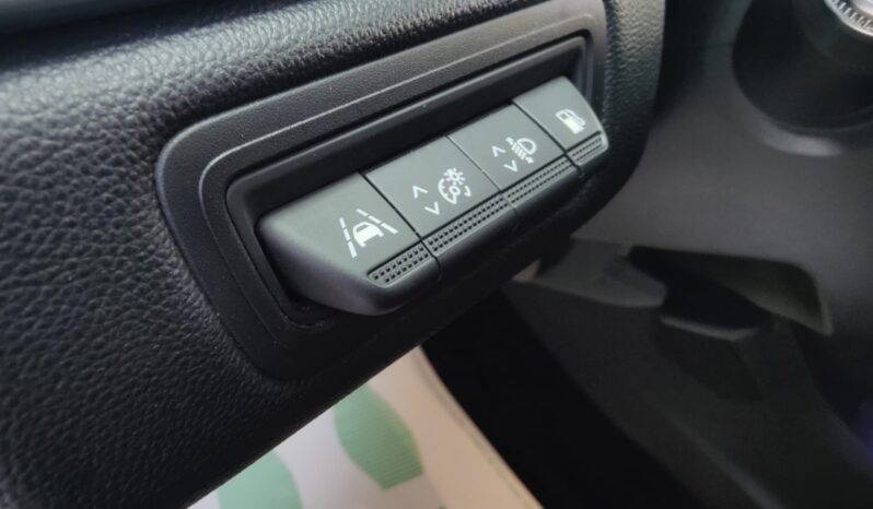 Renault Captur Plug-in Hybrid E-Tech 160CV pieno
