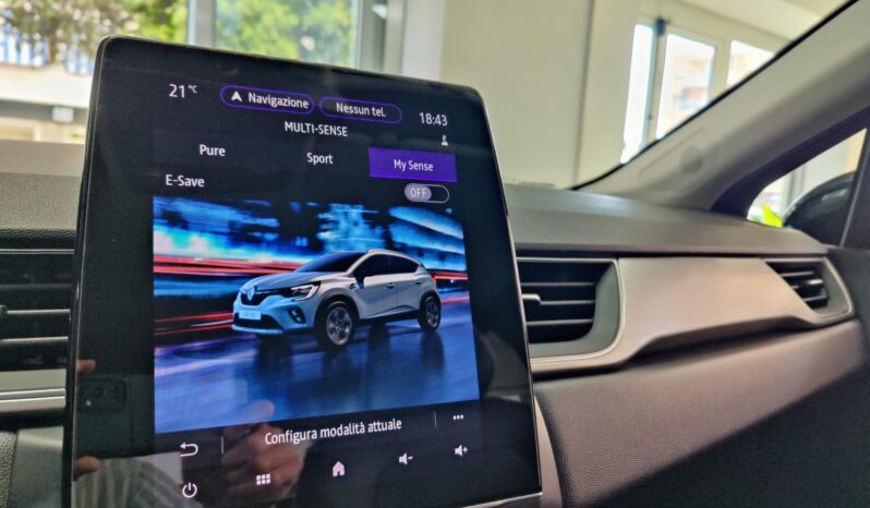Renault Captur Plug-in Hybrid E-Tech 160CV pieno
