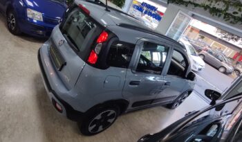 Fiat Panda Cross 1.0 Hybrid pieno