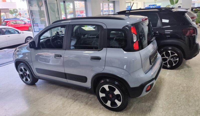 Fiat Panda Cross 1.0 Hybrid pieno