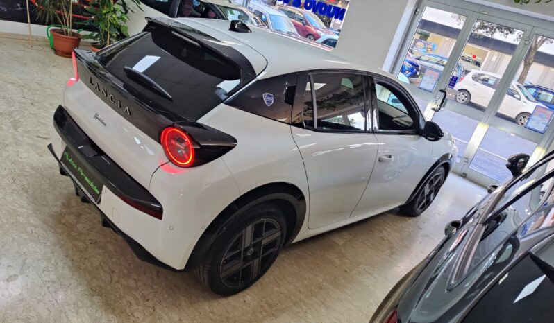 Lancia Ypsilon Hybrid e-DCT LX pieno