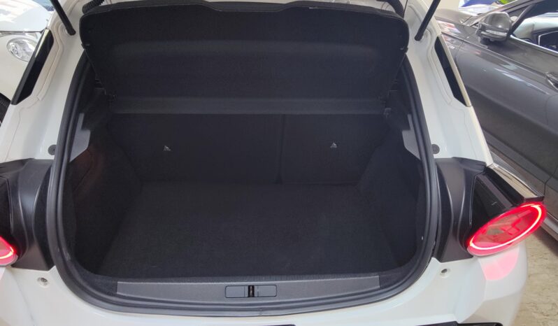 Lancia Ypsilon Hybrid e-DCT LX pieno