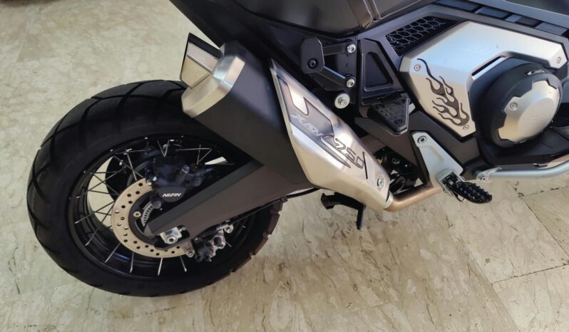 Honda X-ADV 750 Crossover pieno