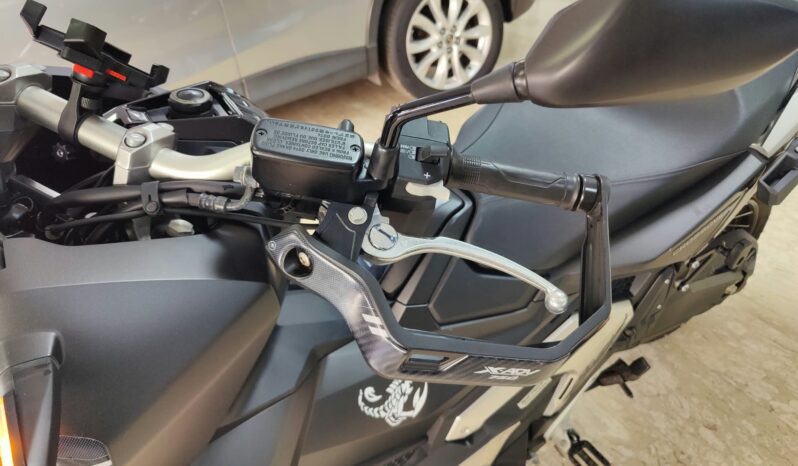 Honda X-ADV 750 Crossover pieno