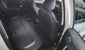 Peugeot 2008 BlueHDi 100 Allure pieno