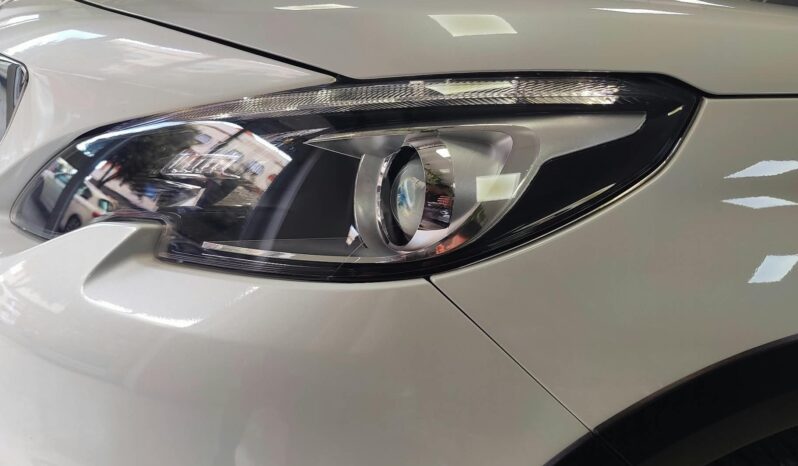 Peugeot 2008 BlueHDi 100 Allure pieno