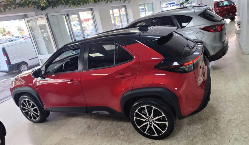 Toyota Yaris Cross 1.5 Hybrid E-CVT GR SPORT pieno