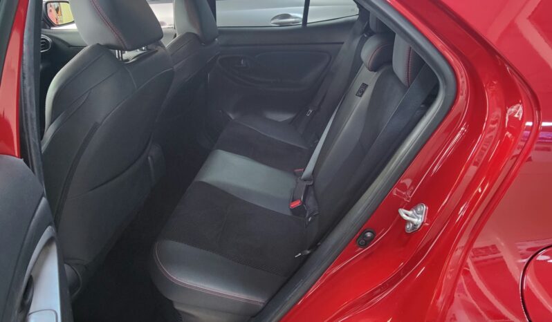 Toyota Yaris Cross 1.5 Hybrid E-CVT GR SPORT pieno