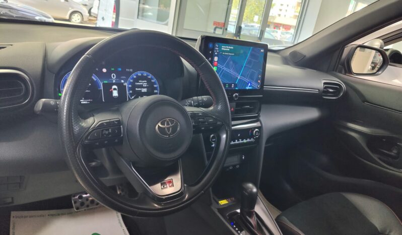 Toyota Yaris Cross 1.5 Hybrid E-CVT GR SPORT pieno