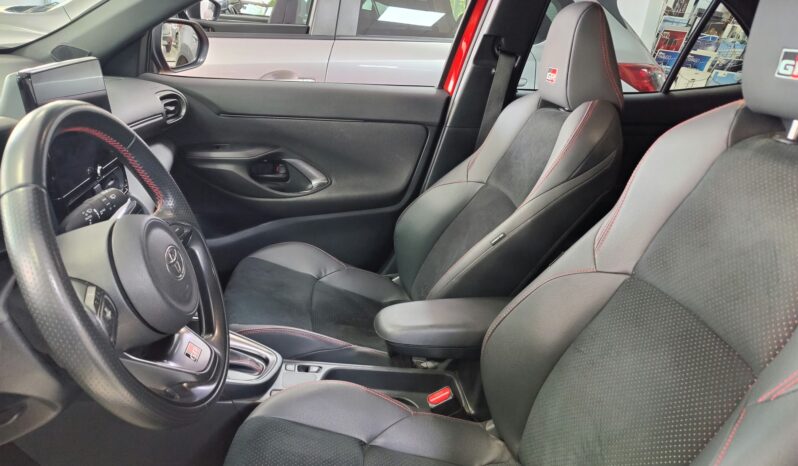 Toyota Yaris Cross 1.5 Hybrid E-CVT GR SPORT pieno
